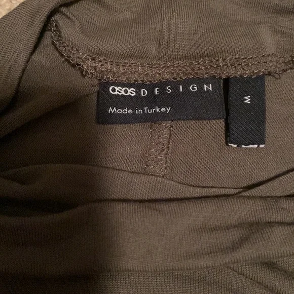 ASOS Design Large Unisex Olive Green Sleeveless Mock Turtleneck Top - Picture 6 of 6